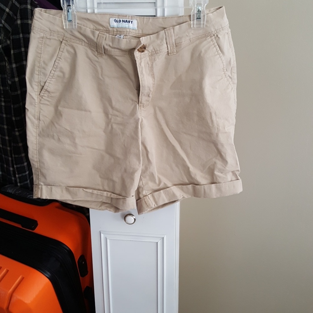 Tan Capri